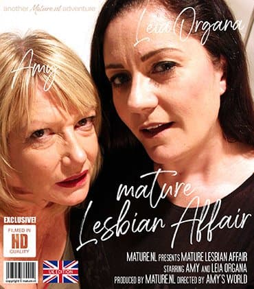 Mature Amy and Leia Organa are having a naughty lesbian affair