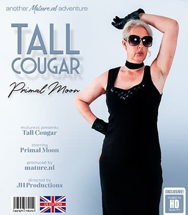 Masturbating tall British cougar Primal Moon loves to play with her big pussylips