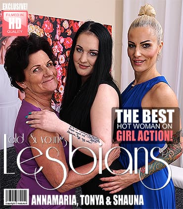 Young, old and older! Kinky lesbian threesome!