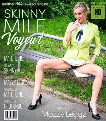 Skinny Long legged MILF Mazzy Leggz is showing all