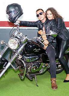 Mature.nl - Mavi Burbujita Is Naughty Biker Milf That Gets Hot From Young Bad Boys